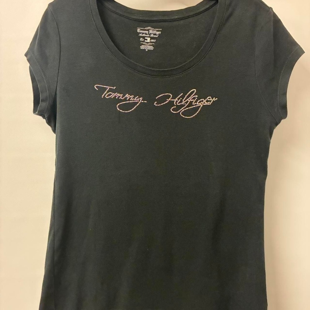 Tommy Hilfiger black baby tee with rhinestone logo.‎